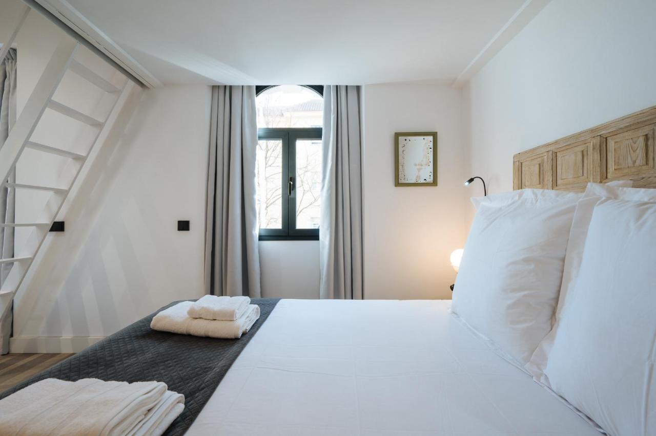Apartamentos Montevideo 6 塞维利亚 外观 照片