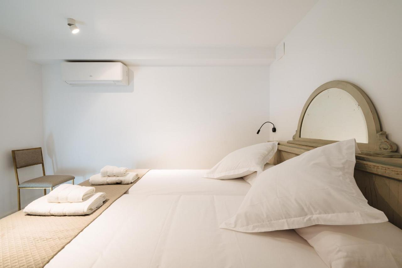 Apartamentos Montevideo 6 塞维利亚 外观 照片