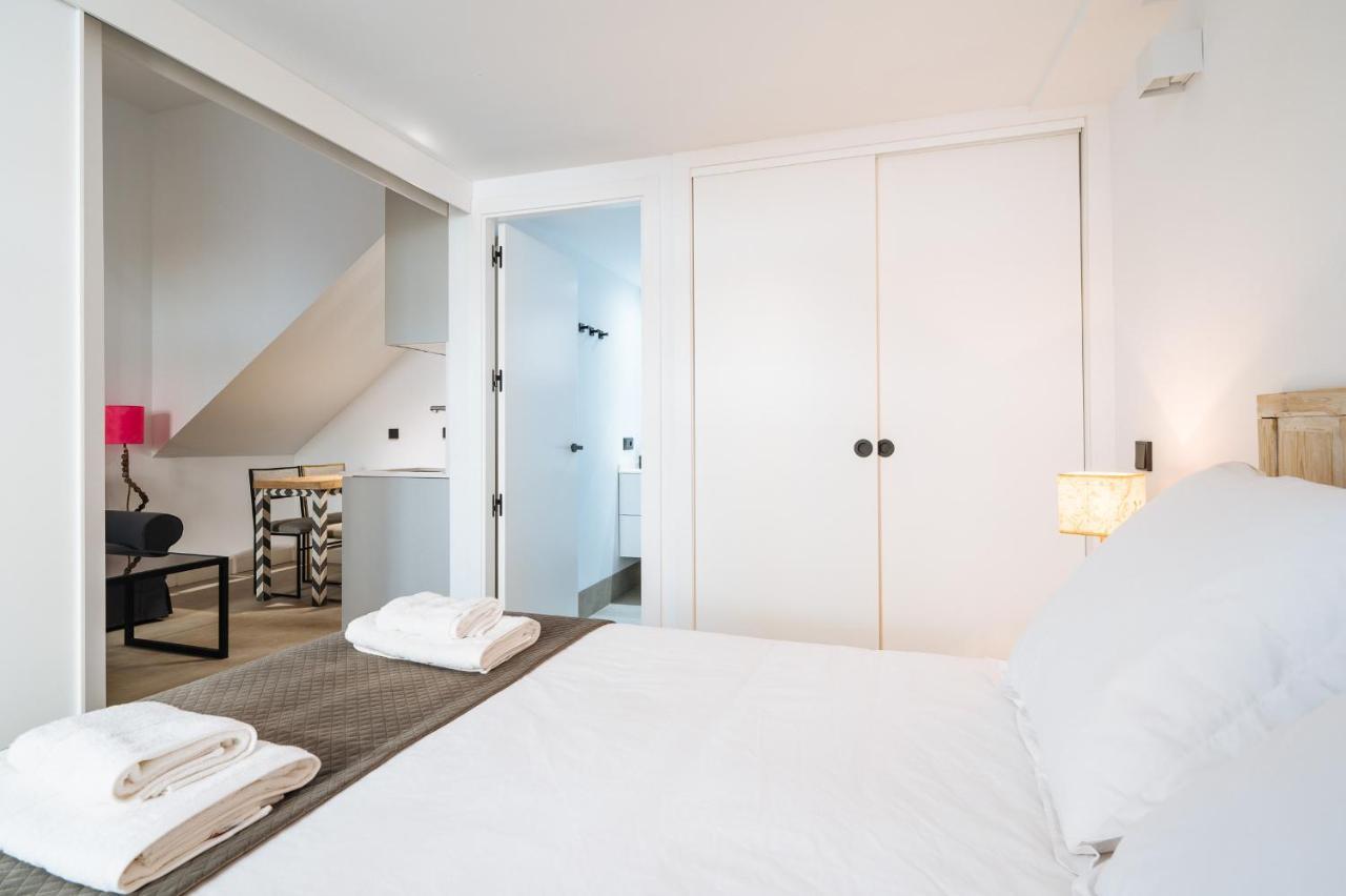 Apartamentos Montevideo 6 塞维利亚 外观 照片