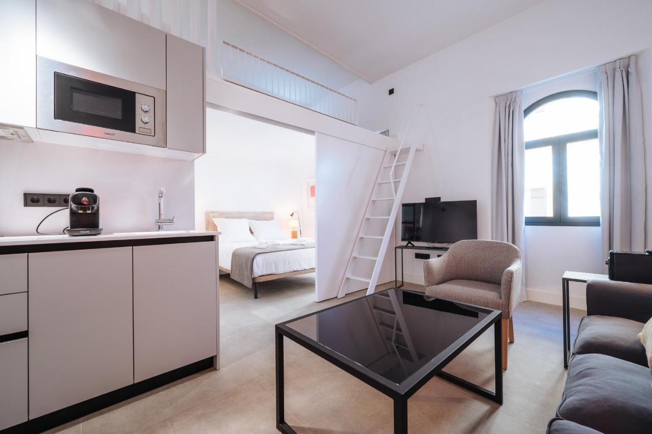 Apartamentos Montevideo 6 塞维利亚 外观 照片