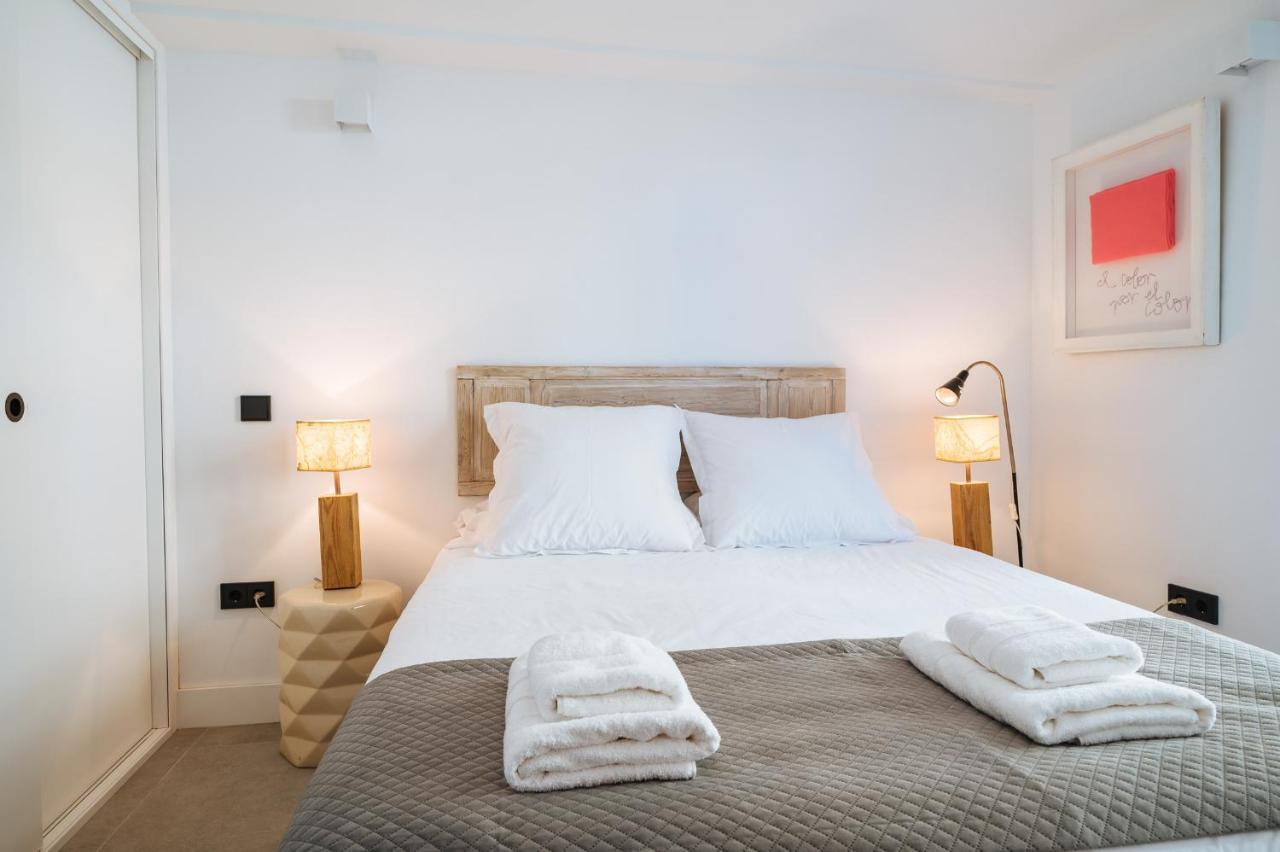 Apartamentos Montevideo 6 塞维利亚 外观 照片