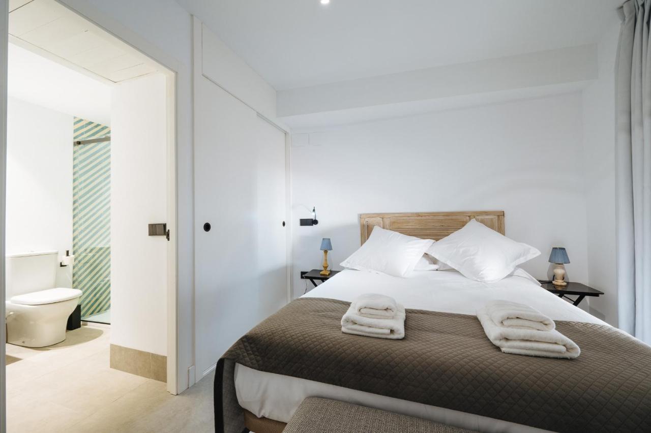 Apartamentos Montevideo 6 塞维利亚 外观 照片