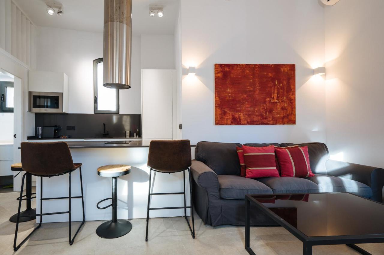 Apartamentos Montevideo 6 塞维利亚 外观 照片