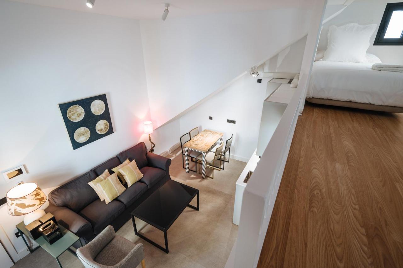 Apartamentos Montevideo 6 塞维利亚 外观 照片