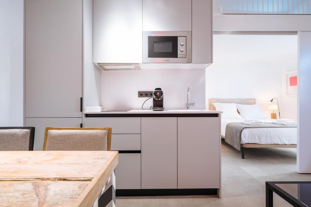 Apartamentos Montevideo 6 塞维利亚 外观 照片
